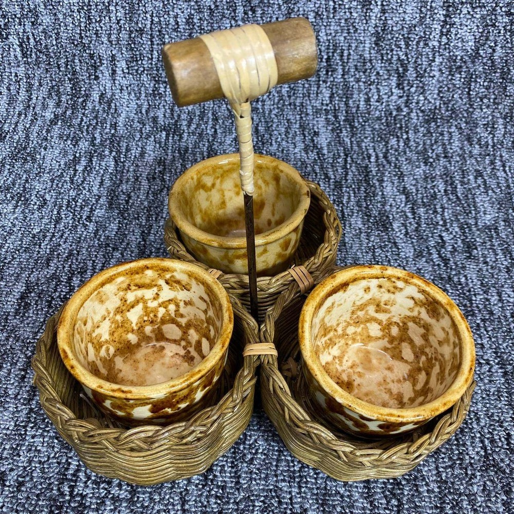 Vtg 70s Wicker Condiment Caddy 3 Ceramic Spongeware Drip Glaze Dip Bowls Server